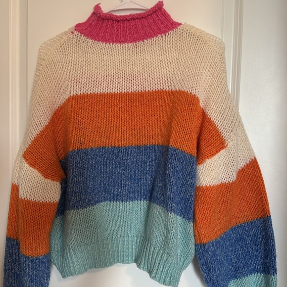 Color Block Sweater - Picture 5 of 5